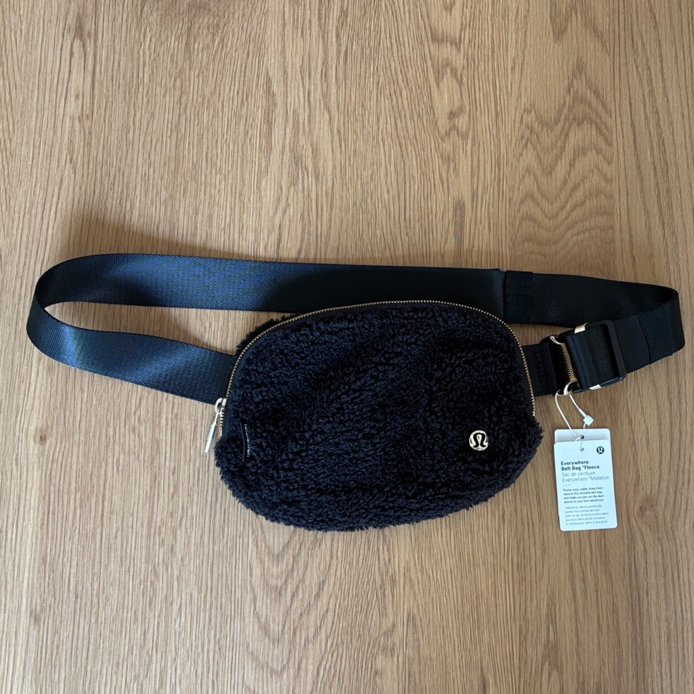 Lululemon Black Fleece Belt Bag